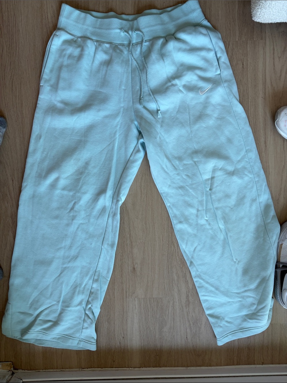 Nike women’s Mint Blue Drawstring Sweatpants